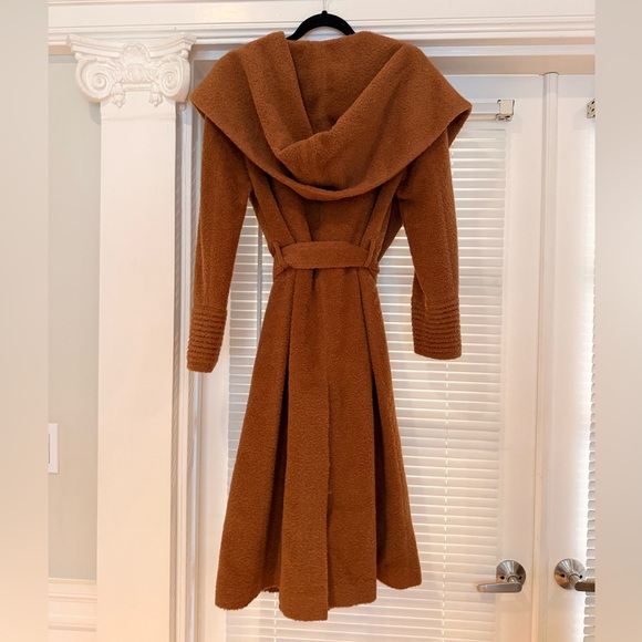 Sentaler Boucle Alpaca Long Belted Coat - Picture 5 of 7